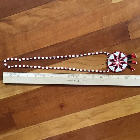 Vintage Native American Beaded Medallion Necklace Southwest Style Seed Leather - Picture 11 of 12